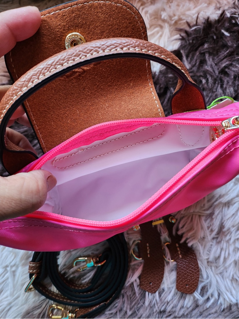 Hot Pink mini Nylon Top-Handle Bag with removable strap (unbranded) - Picture 5 of 6